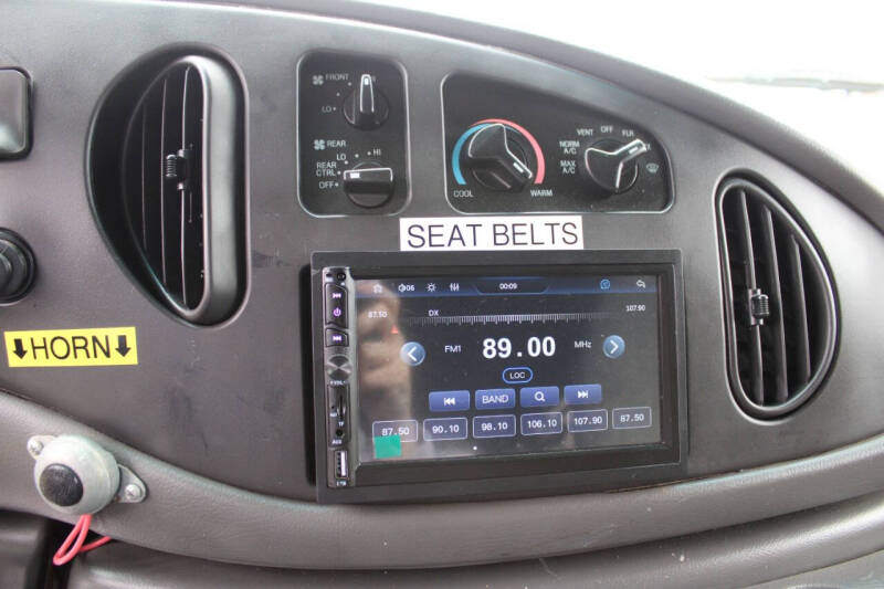 2003 Ford E-Series E-350 SD XL