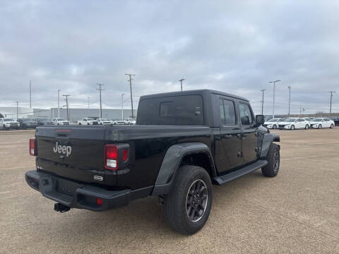 2022 Jeep Gladiator Overland