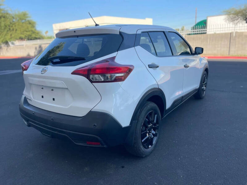 2020 Nissan Kicks S