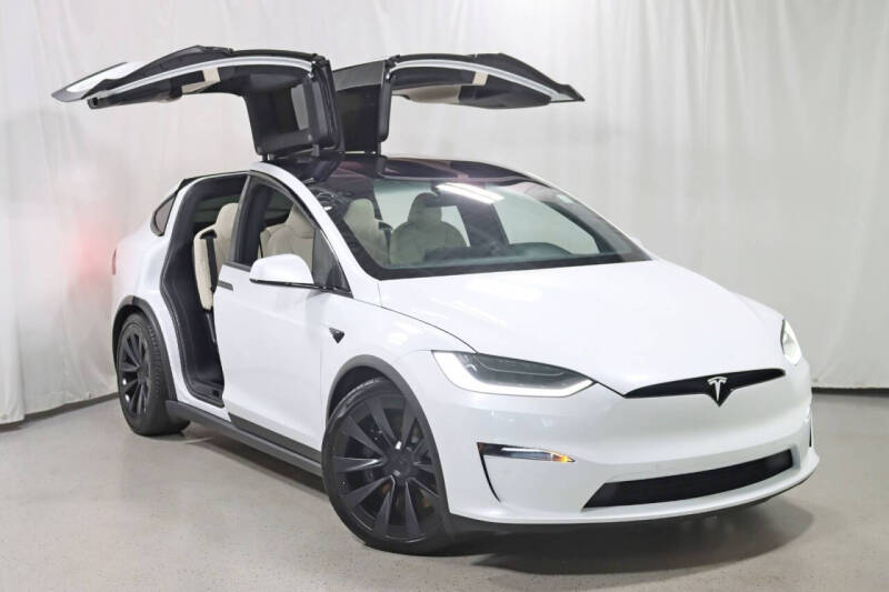 2023 Tesla Model X Standard Range