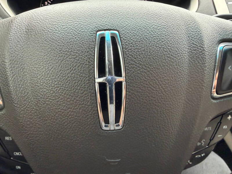 2016 Lincoln MKZ