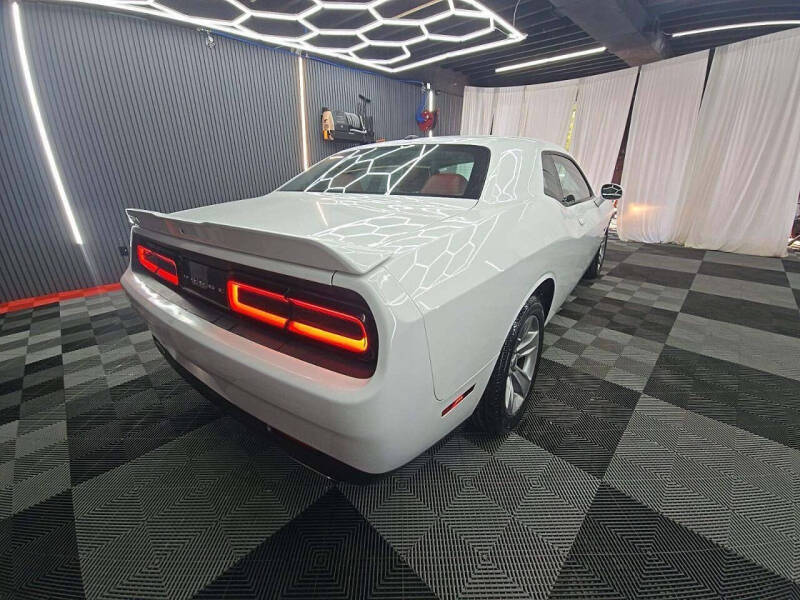 2018 Dodge Challenger SXT