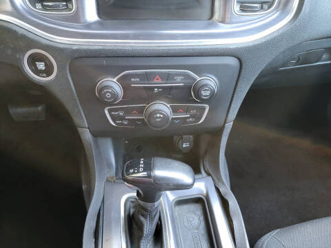 2017 Dodge Charger SE