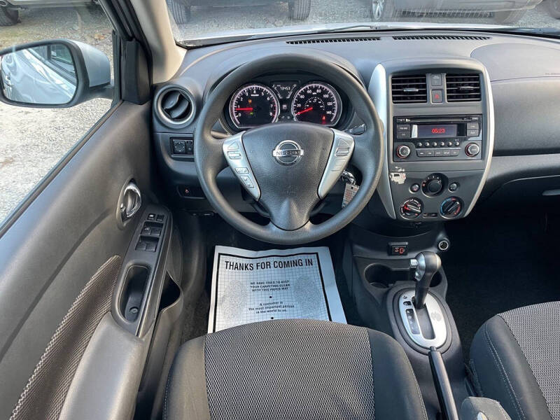 2018 Nissan Versa SV