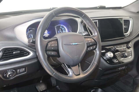 2021 Chrysler Pacifica Hybrid Touring L
