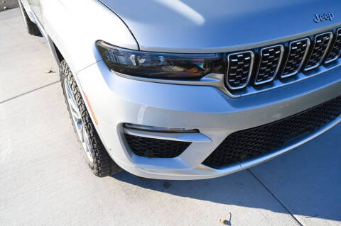 2022 Jeep Grand Cherokee Summit