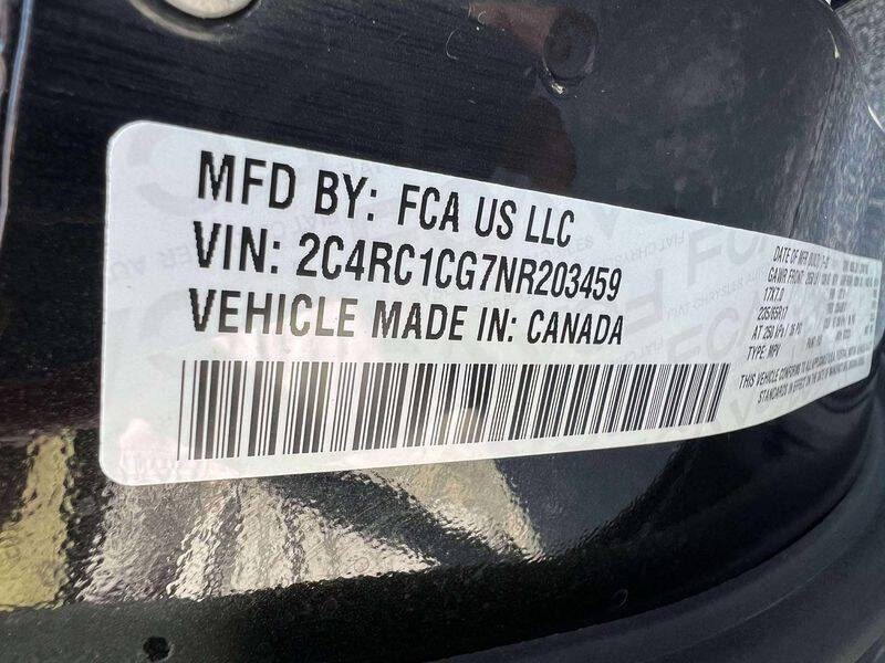 2022 Chrysler Voyager LX