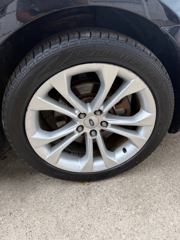 2013 Ford Taurus SEL