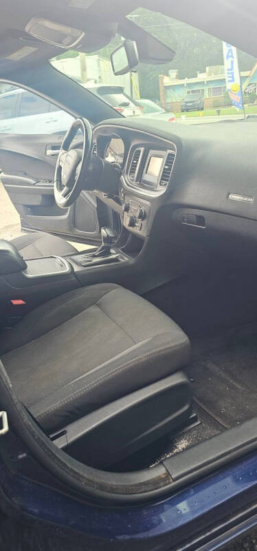 2016 Dodge Charger SE