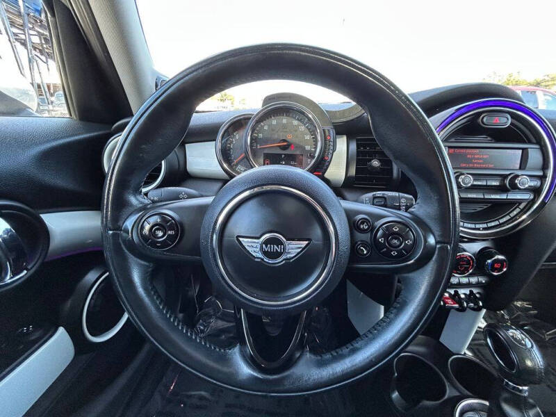 2015 MINI Hardtop 4 Door Cooper