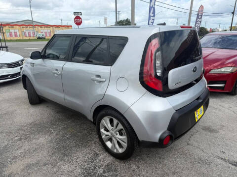 2015 Kia Soul +