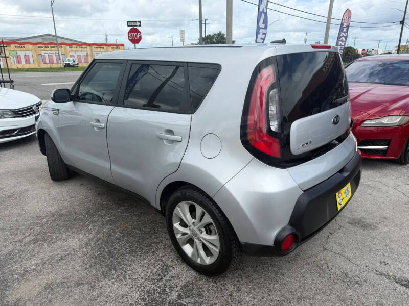 2015 Kia Soul +