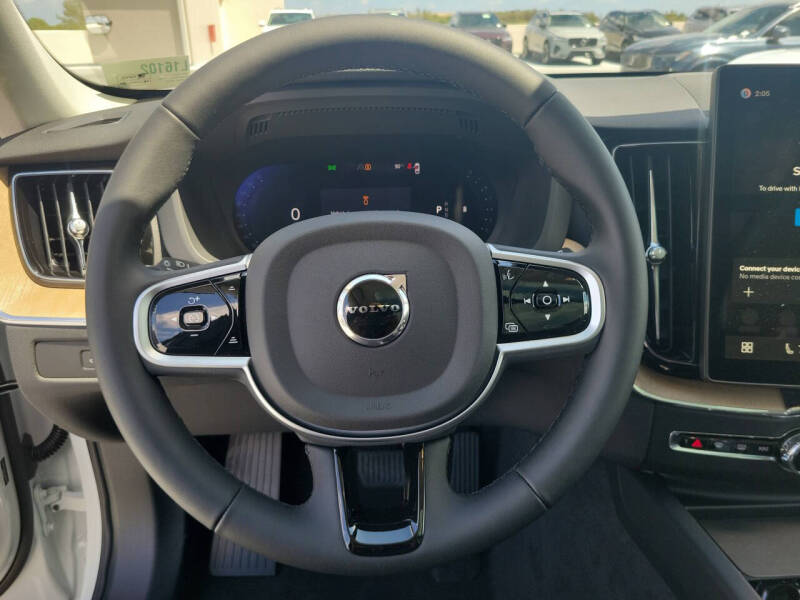 2026 Volvo XC60 B5 Core