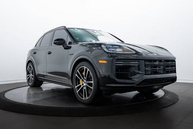 2025 Porsche Cayenne Turbo E-Hybrid