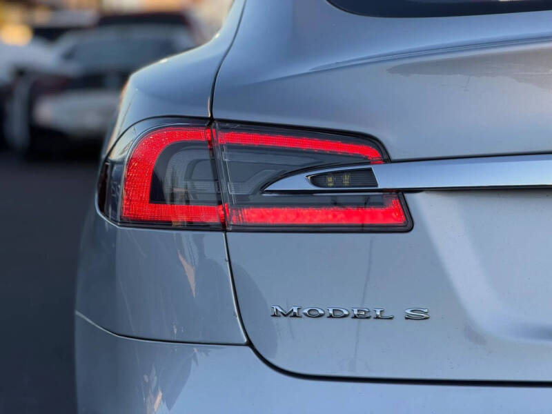 2016 Tesla Model S