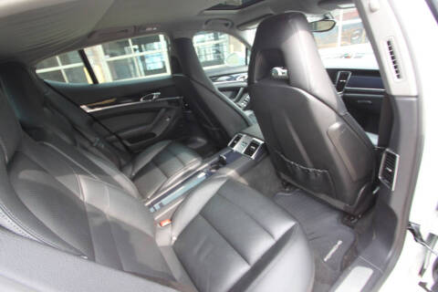 2013 Porsche Panamera 4