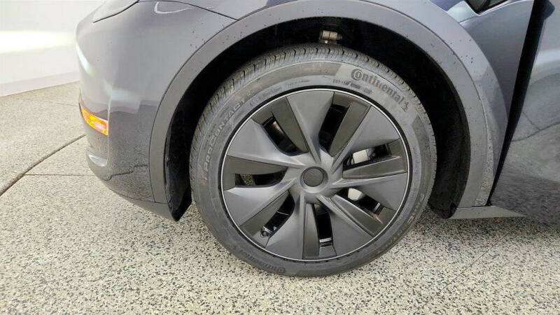 2025 Tesla Model Y Long Range