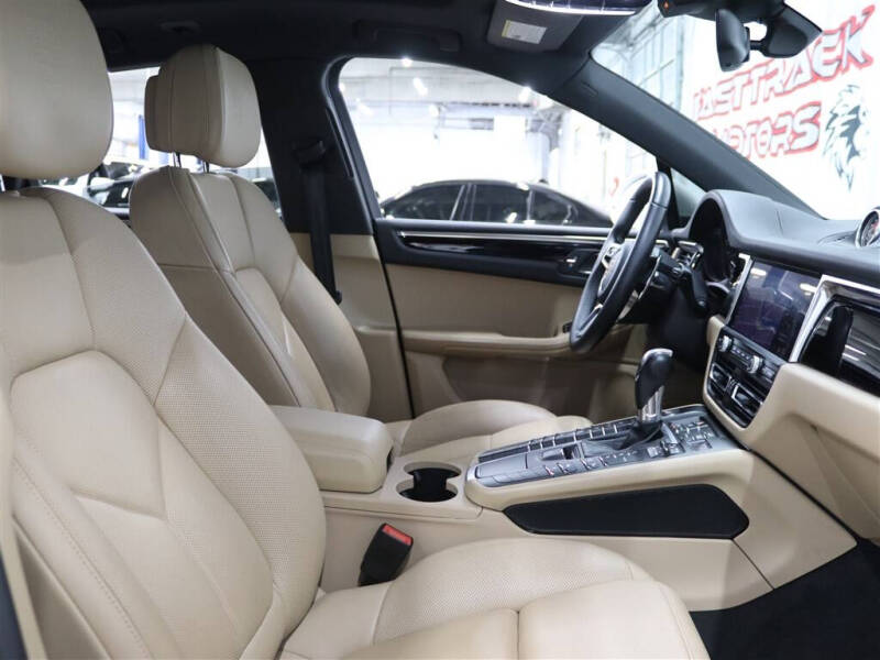 2020 Porsche Macan S