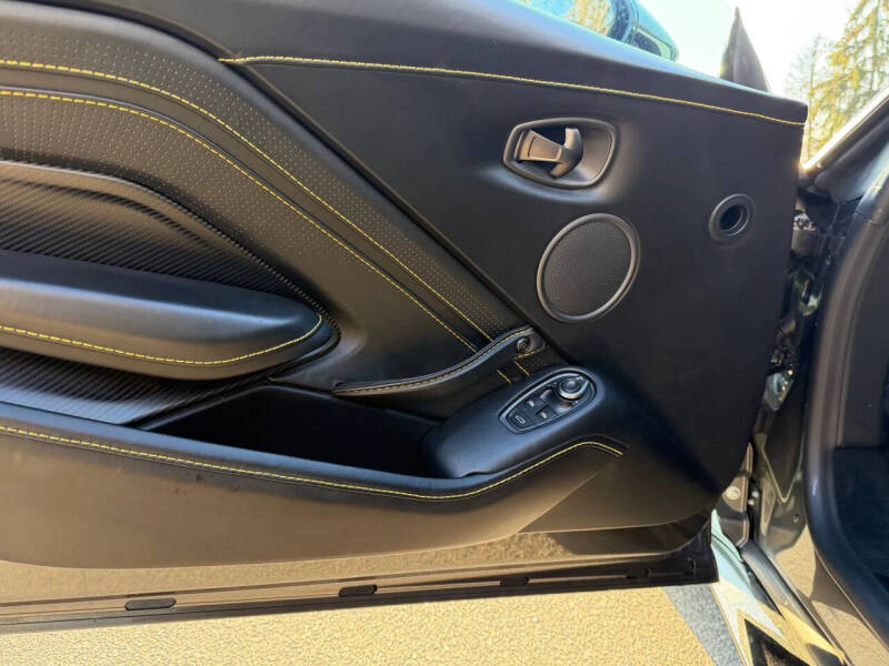 2019 Aston Martin Vantage