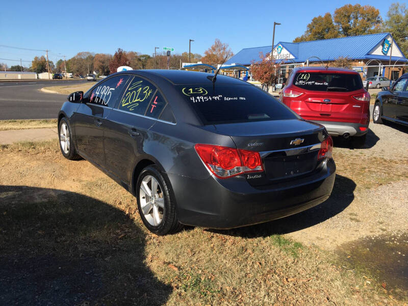 2013 Chevrolet Cruze 2LT photo 3