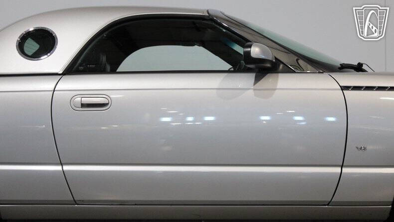 2004 Ford Thunderbird Deluxe