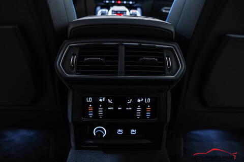 2025 Lamborghini Urus SE