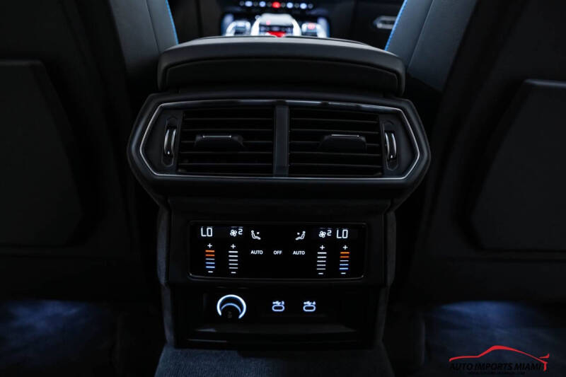 2025 Lamborghini Urus SE