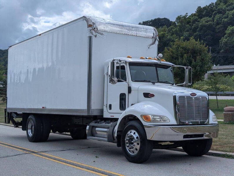 2007 Peterbilt 335