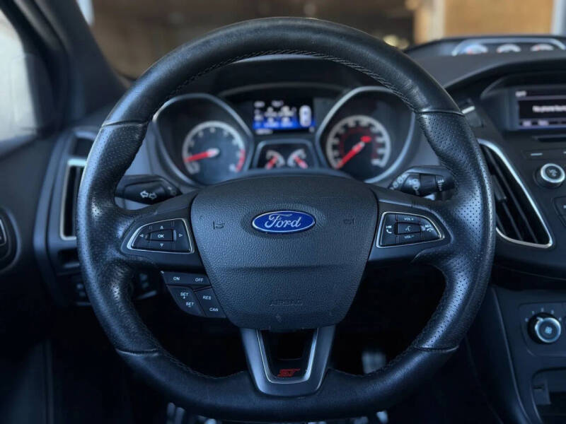 2017 Ford Focus ST