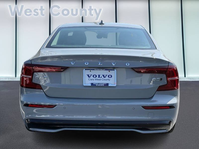 2025 Volvo S60 B5 Core