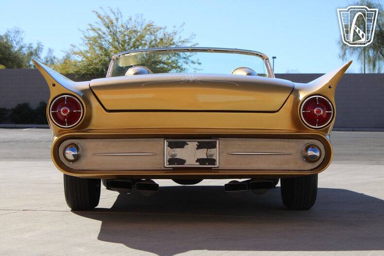 1957 Ford Thunderbird