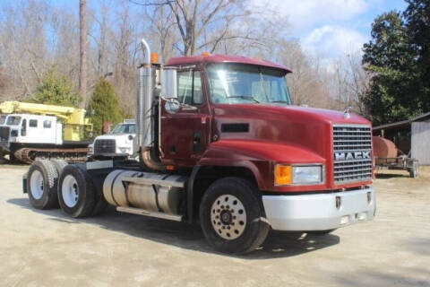 1999 Mack CH613
