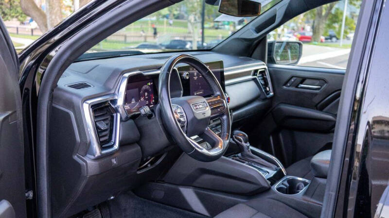 2024 GMC Canyon Elevation