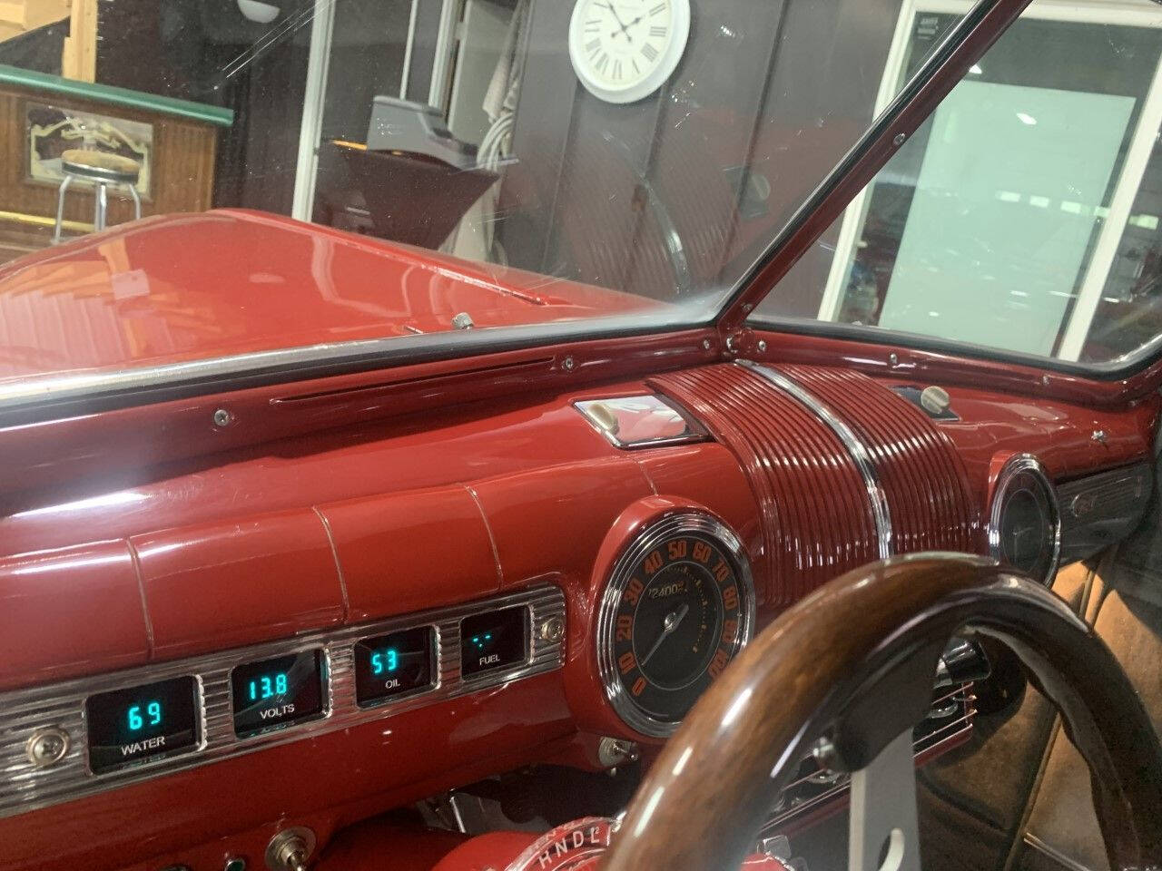 1946 Ford Super Deluxe 24