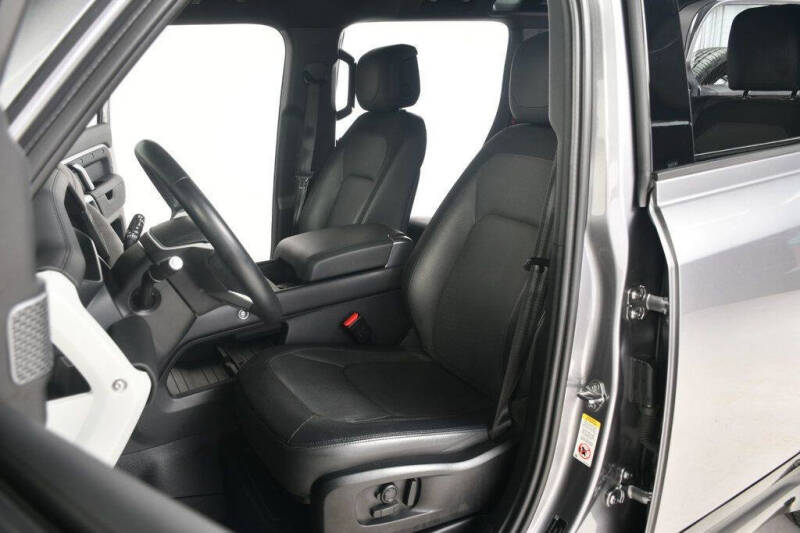 2023 Land Rover Defender 110 X-Dynamic SE