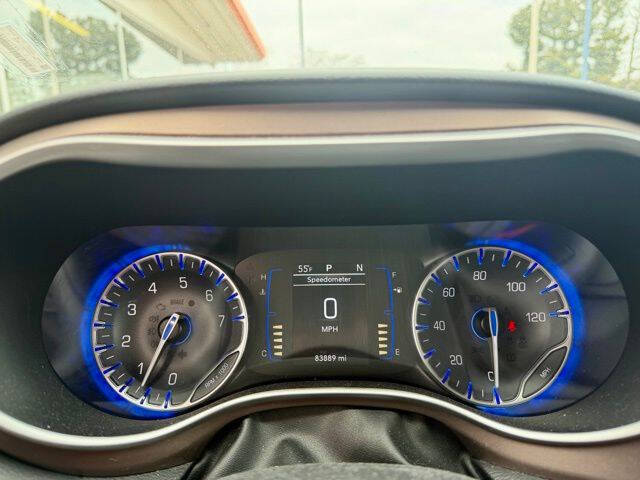 2023 Chrysler Voyager LX