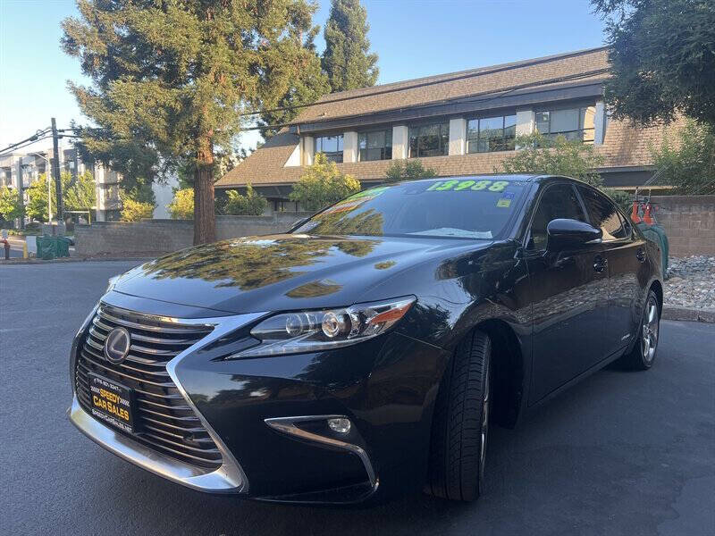 2017 Lexus ES 300h