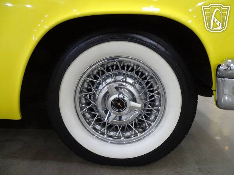 1957 Ford Thunderbird