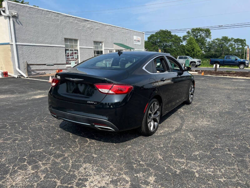 2016 Chrysler 200 C