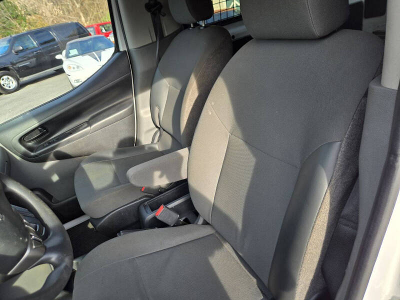 2020 Nissan NV200 SV