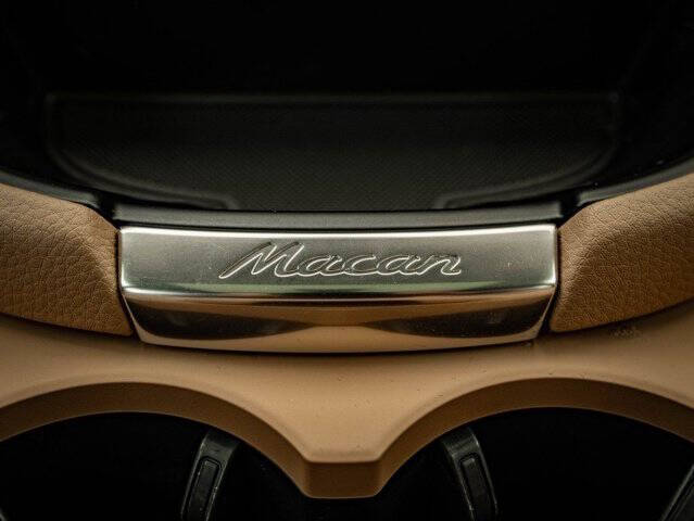 2025 Porsche Macan