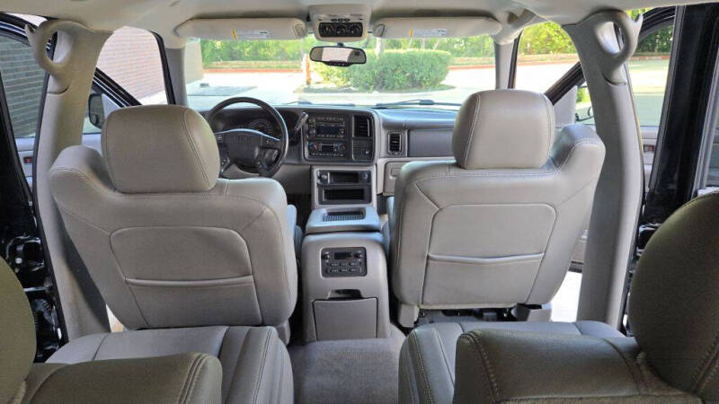 2004 GMC Yukon SLE - Photo 46