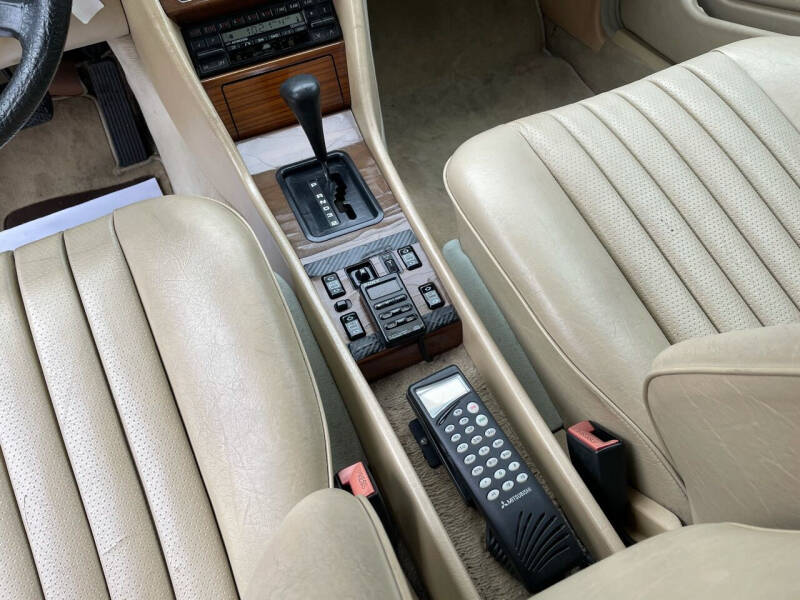 1988 Mercedes-Benz 300-Class 300 E