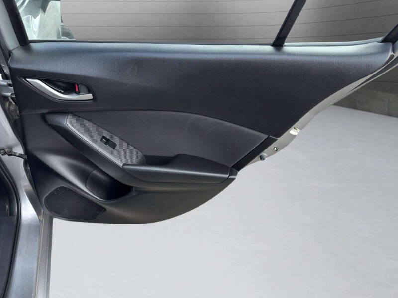 2016 Mazda MAZDA3 i Sport