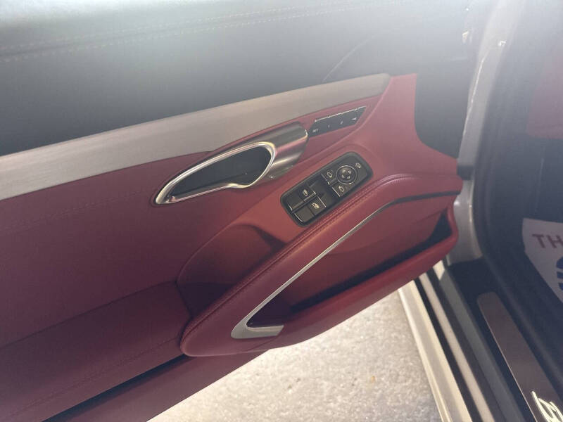 2025 Porsche 718 Boxster S