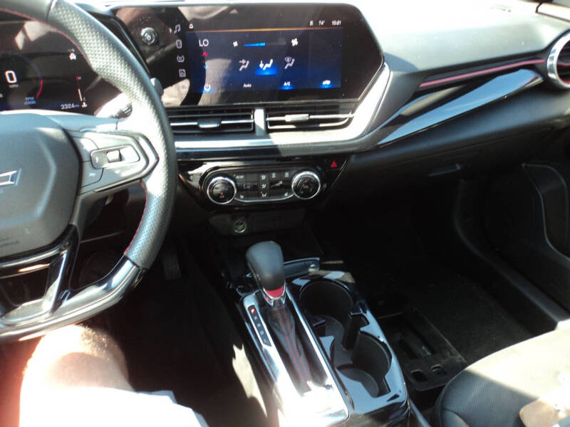 2025 Chevrolet Trax RS