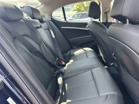 2026 Genesis G70 2.5T Standard