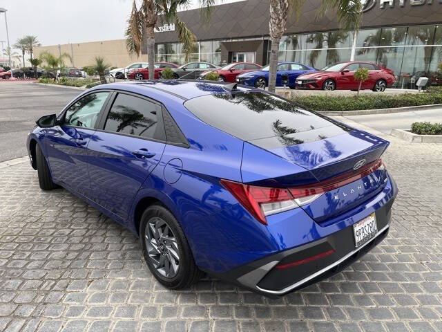 2024 Hyundai Elantra Hybrid Blue