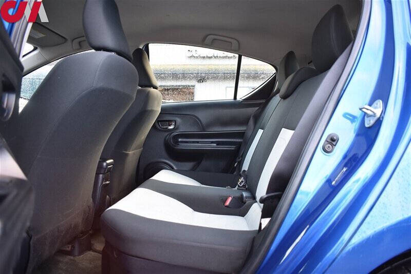 2017 Toyota Prius c One