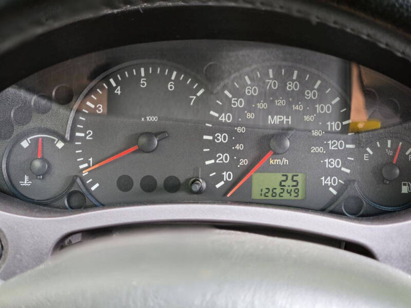 2007 Ford Focus ZX3 SE - Photo 16